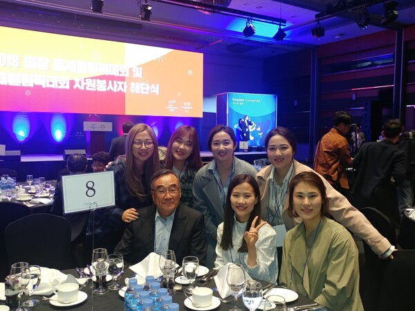 *2018 평창동계올림픽 컬링대표팀과 함께 "영미~ 영미~" 그 주인공들과 함께 기념촬영을! 찰칵! *2018 평창동계올림픽 컬링대표팀과 함께 "영미~ 영미~" 그 주인공들과 함께 기념촬영을! 찰칵!