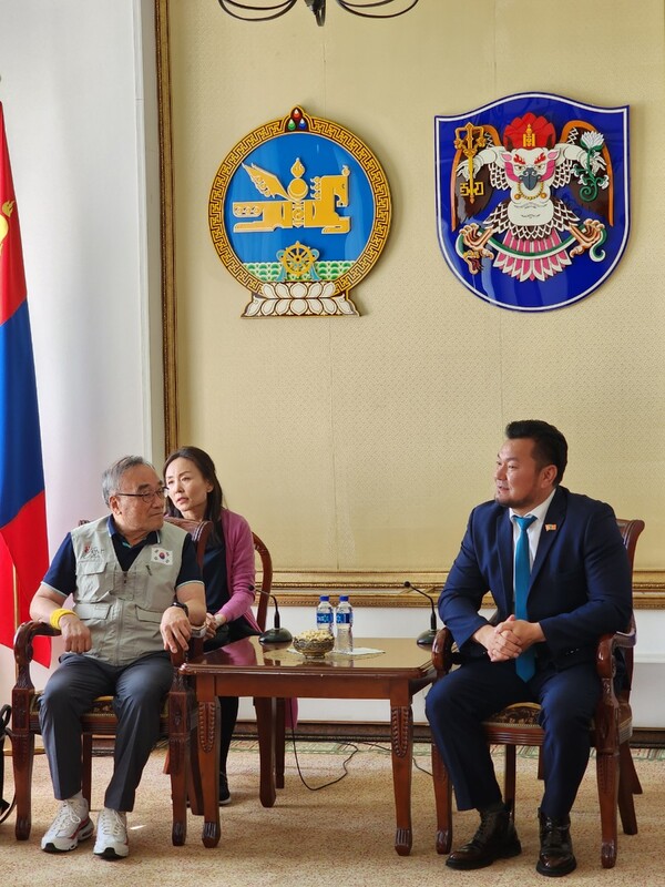 *몽골 울란바토르 봉사 방문시 영빈관 환영식 및 환담의 시간을 가졌다. *몽골 울란바토르 봉사 방문시 영빈관 환영식 및 환담의 시간을 가졌다.