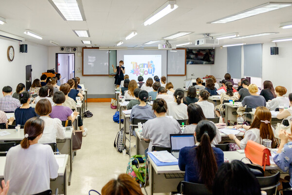 *COVID-19 이후 다시 예전의 활발한 활동을 기대해 봅니다. *COVID-19 이후 다시 예전의 활발한 활동을 기대해 봅니다.