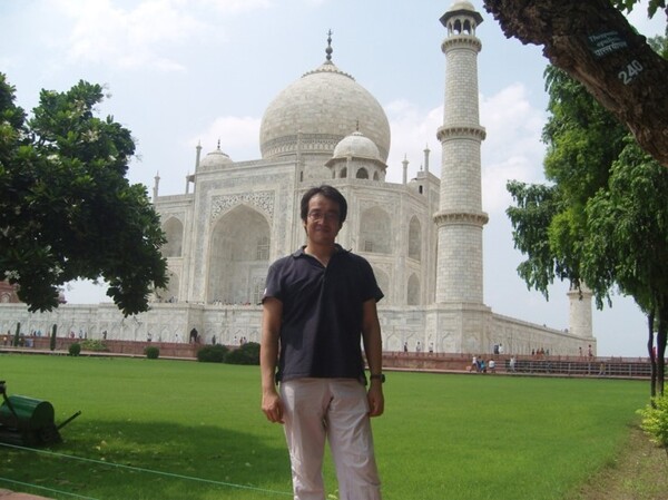 *작은 곳에서 느끼는 행복의 사이즈가 더 크고 오래 가는 법이다.