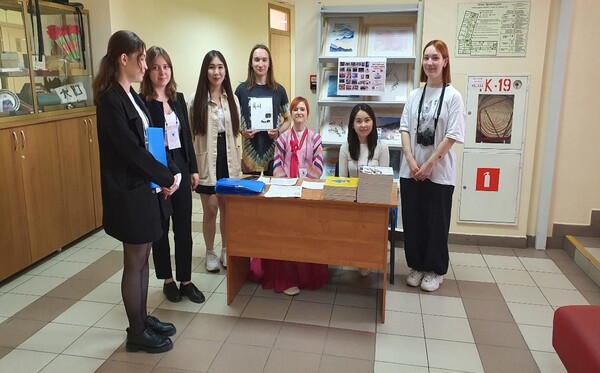 성공적인 컨퍼런스를 위해 헌신한 스탭들 수고를 아끼지 않은 스탭들 덕분에 성공적인 컨퍼런스가 성료되었다