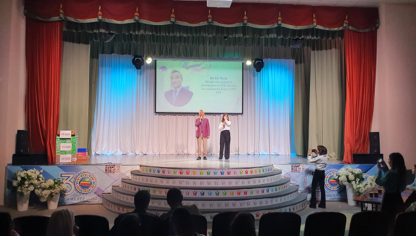 카잔연방대 고영철 교수(행사 주최자)의 개회 인사말 카잔연방대 고영철 교수(행사 주최자)의 개회 인사말