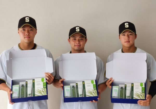 메디힐 코스메틱 제품 선수단 후원 제공