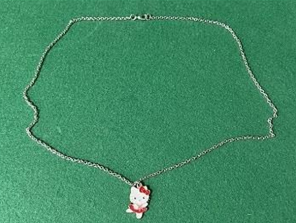 어린이용 목걸이(5월 넷째 주 안전성 조사 부적합 제품 사진, 한국건설생활환경시험연구원 제공)