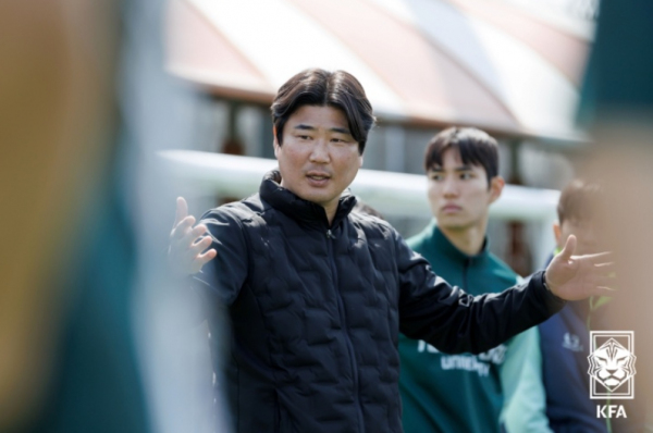 남자 U-19 대표팀 사령탑으로 부임한 이창원 감독의 모습.