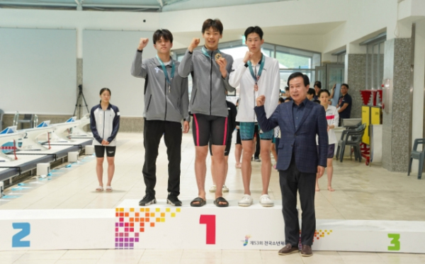 대한민국 스포츠 꿈나무들의 최대 스포츠 축제인 제53회 전국소년체전이 25일부터 나흘간의 열전을 마무리 짓고 지난 28일 폐막했다.