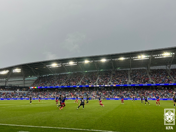 한국이 미국 원정 친선경기 2차전에서 0-3으로 패했다. 사진은 미국과의 친선경기 2차전 장면.