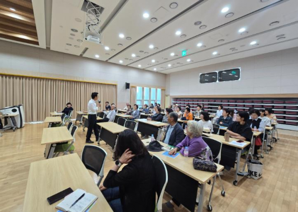 의성도서관, ‘맨발학교 교장 권택환 교수 특강’개최