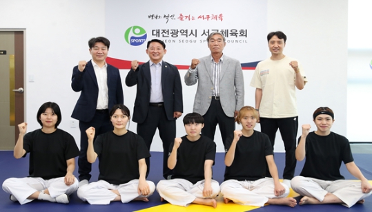 13일 서철모 서구청장 훈련장 방문 기념 촬영