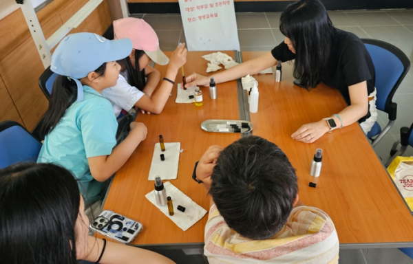 ‘제로웨이스트 친환경 모기기피제와 버물리 만들기’ 프로그램