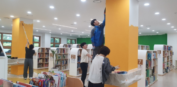 군포시산본도서관, 생동감 있는 도서관으로 변신