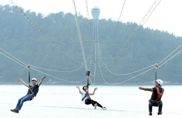 강진 가우도 청자타워에서 타고 내려오는 짚트랙.