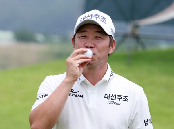 강경남 앨버트로스