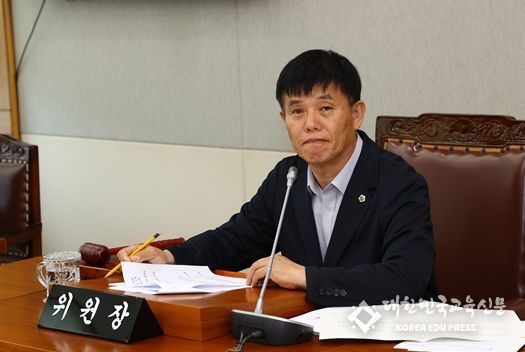 이영욱 강원도의회 교육위원장, 학교도서관 운영 및 학교독서교육 진흥을 위한 조례 개정