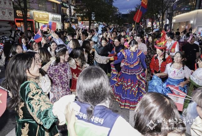 2023 신촌 글로벌대학문화축제 모습