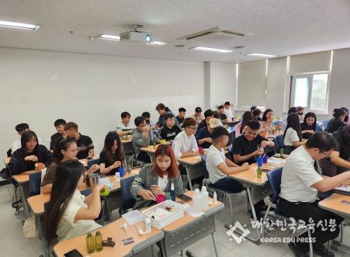 한국문화교실 수업 장면