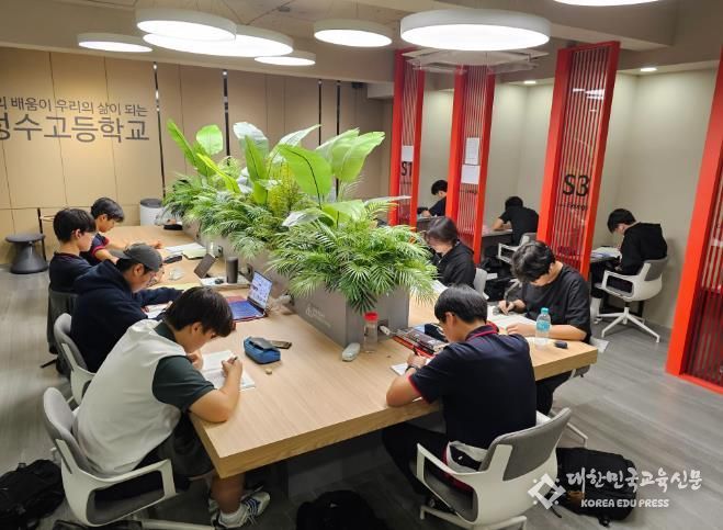 춘천교육지원청 학습자 친화적 스터디 카페형 학습실로 학습 의욕 북돋워