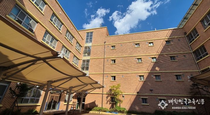 ‘(가칭)동아시아국제학교 전환 리모델링공사’ 준공