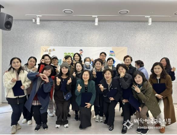 ‘책 읽어주는 문화봉사단’ 활동가의 모습